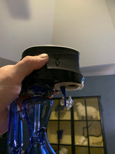 Load image into Gallery viewer, High Five Duo Magnetic Pivot Cap - Mr. Bonsai